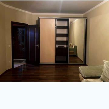 Разумовська вул., 10/12