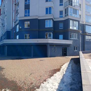 Єдності вул., 5