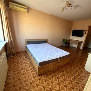 Олександра Архипенка вул. (Мате Залки), 8-А