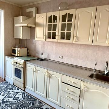 Старих Каменів вул. (Висоцького), 2