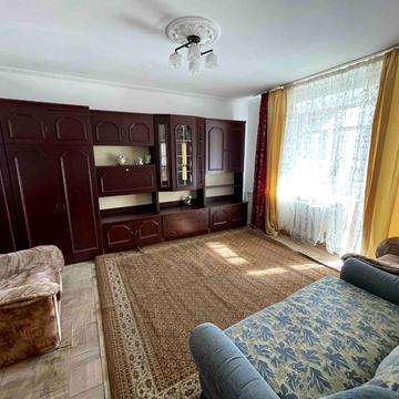 Івана Величковського вул., 32