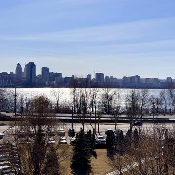 Сонячна Набережна вул. (Маршала Малиновського), 58