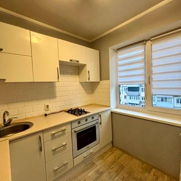 Квітки Цісик вул. (Гулі Корольової), 3