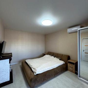 Ревуцького вул., 44