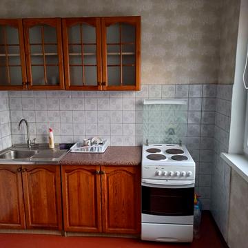 Печенізька вул., 6