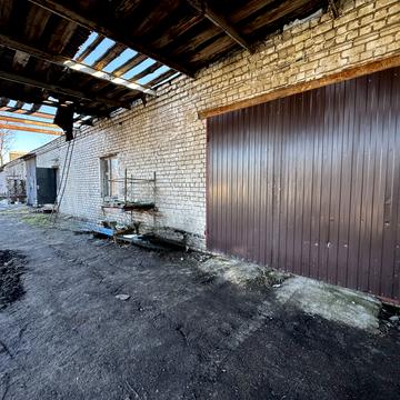 Сінна вул. (Добровольського), 1