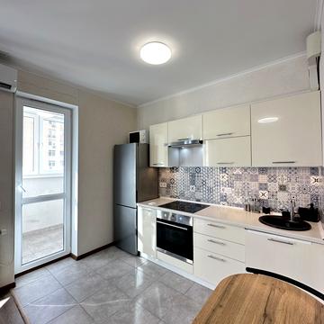 Сімї Кульженків вул. (Петра Дегтяренка), 37