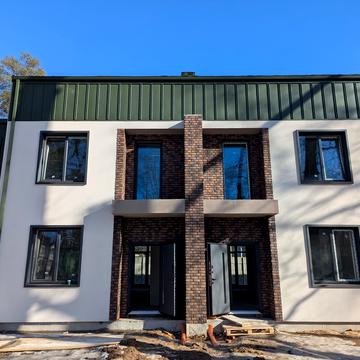 Варшавська вул.