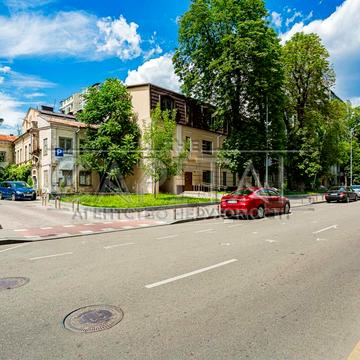 Івана Франка вул., 26