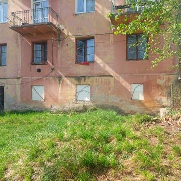 Героїв ОУН-УПА вул., 1