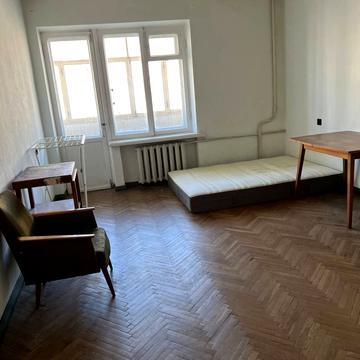 Лесі Українки бульв., 24