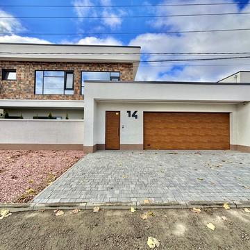 Княгині Ольги вул., 14