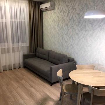 Саперне Поле вул., 12