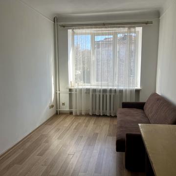 Тютюнників вул. (), 49