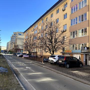 Лесі Українки вул., 6