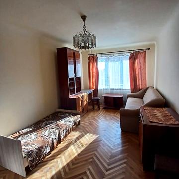 Степана Бандери вул., 8а