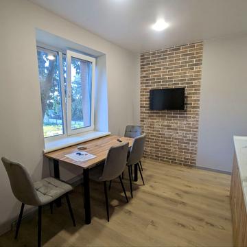 Богдана Хмельницького просп. (Героїв Сталінграда), 229