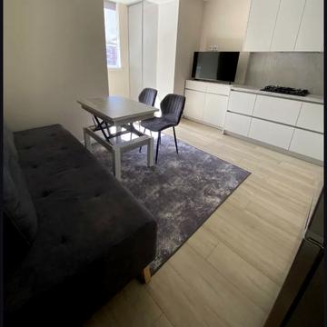 Співдружності вул., 1