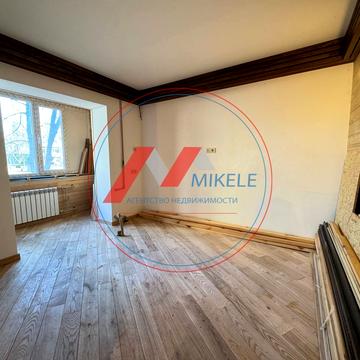 Богатирська вул., 10