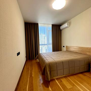 Предславинська вул., 53