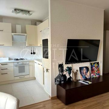 Лесі Українки бульв., 16