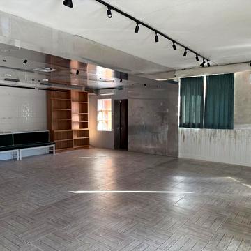 Щаслива вул., 11