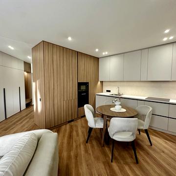 Героїв Майдану вул., 5