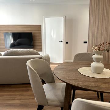 Героїв Майдану вул., 5