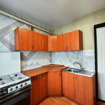 Вінстона Черчилля вул. (Червоноткацька), 24