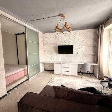 Миколи Міхновського бульв. (Дружби народів), 21