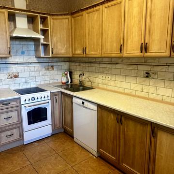 Петропавлівська вул., 50-Б