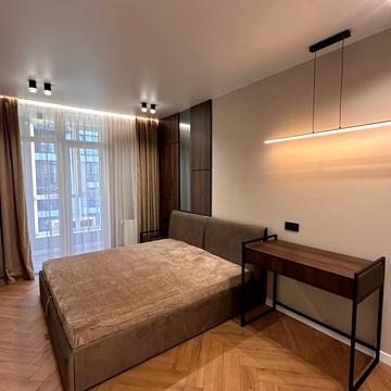 Героїв Майдану вул., (Будинок 9)