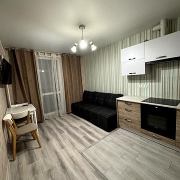 Ньютона вул., 104