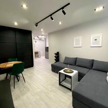 Вячеслава Чорновола просп. (), 16ж