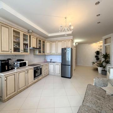 Літературна вул., 1а