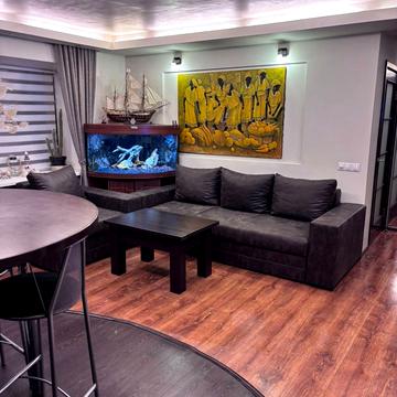 Русанівська набережна вул., 12