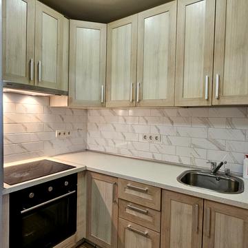 Бориса Гмирі вул., 12-Б