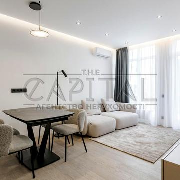 Салютна вул., 21