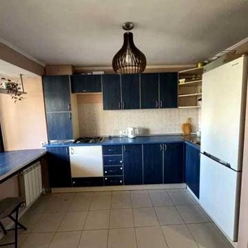 Ніжинська вул., 10