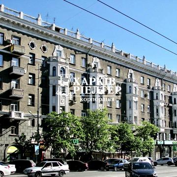 Павлівський майдан пл. (Рози Люксембург майдан), 8