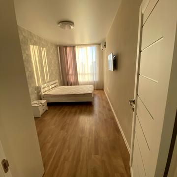 Каховська вул., 58