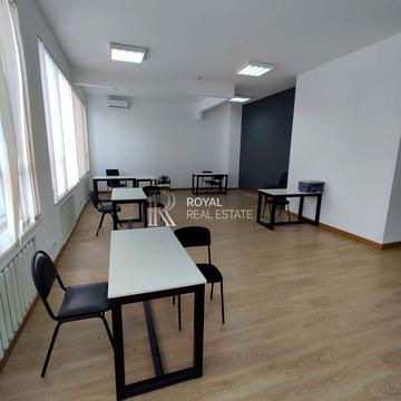 Євгена Сверстюка вул. (Марини Раскової), 7