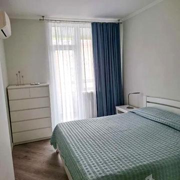 Драгоманова вул., 2