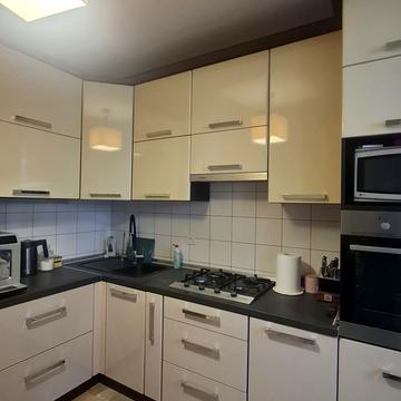 Яни Червоної вул., 9а