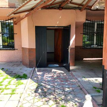 Олександра Довженка вул., 6