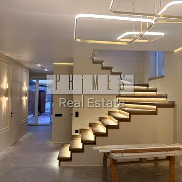 Грушевського вул., 2