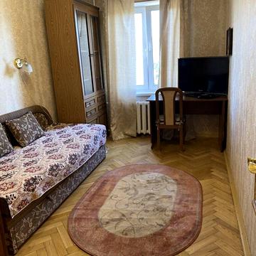 Андрія Малишка вул., 9