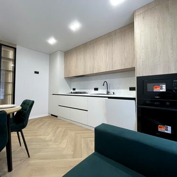 Юліана Пелеша вул., 3