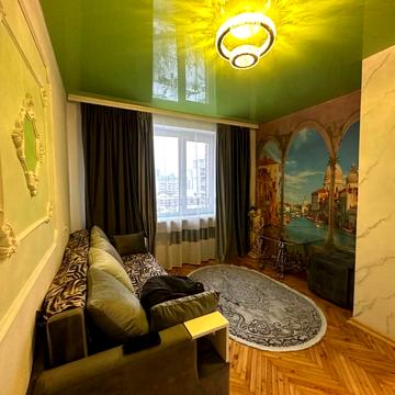 Павла Тичини вул., 11