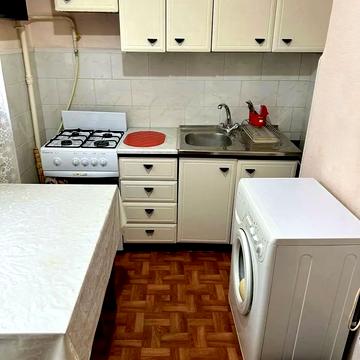 Лесі Українки бульв., 24-Б